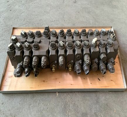 مجموعة صمام التحكم الرئيسي الهيدروليكي EC55B لقطع غيار الحفارات VOE14536843 مجموعة صمام التوزيع OEM