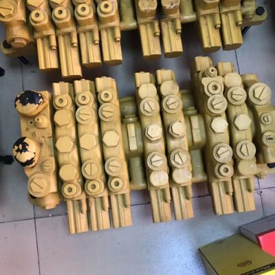 305.5 306 307 صمام التحكم الرئيسي الهيدروليكي Assy لقطع غيار الحفارات 298-2877 2982877 صمام التحكم الرئيسي OEM
