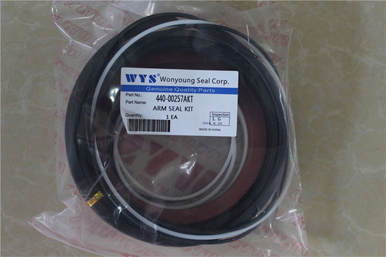 Belparts Spare Parts SL300LC-V 440-00257AKT Arm Cylinder Seal Kit للحفارة الزاحفة
